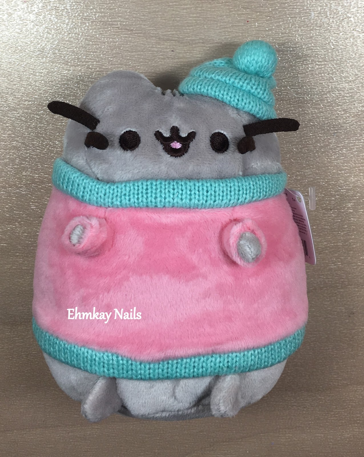 ehmkay nails Winter Pusheen Box, Unboxing and Thoughts