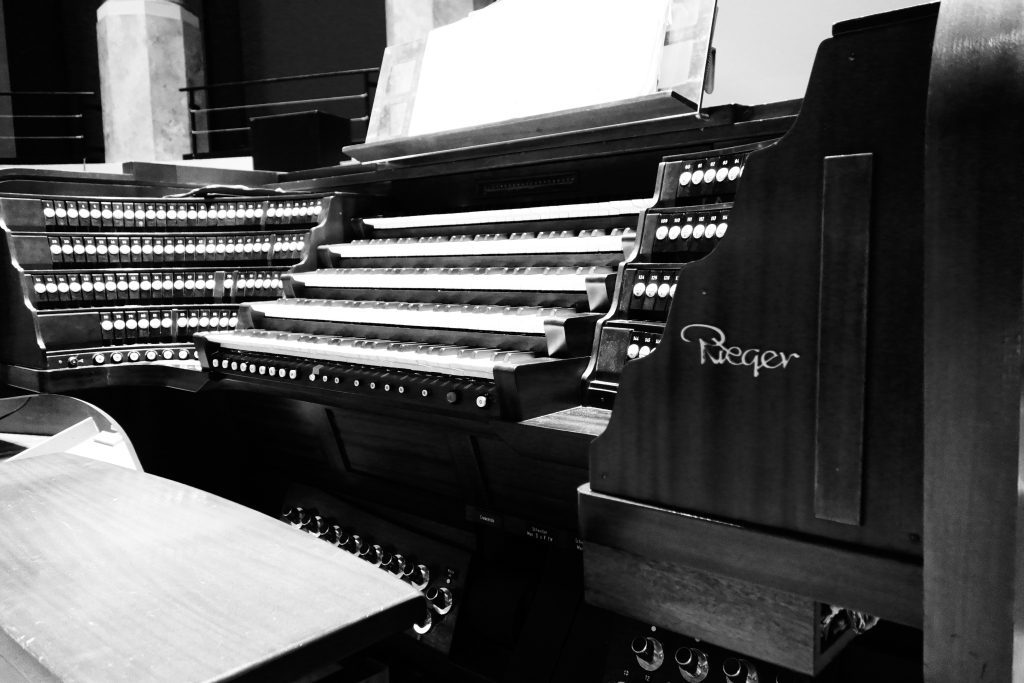 Ionarts Picturesque Cameron Carpenter's mobileish Marshall & Ogletree & our 100 year old Rieger