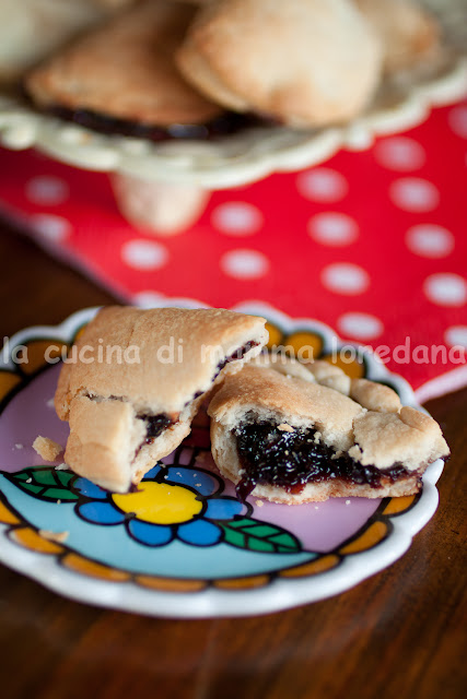 dolcetti di finta sfoglia con crema al bergamotto nell'impasto