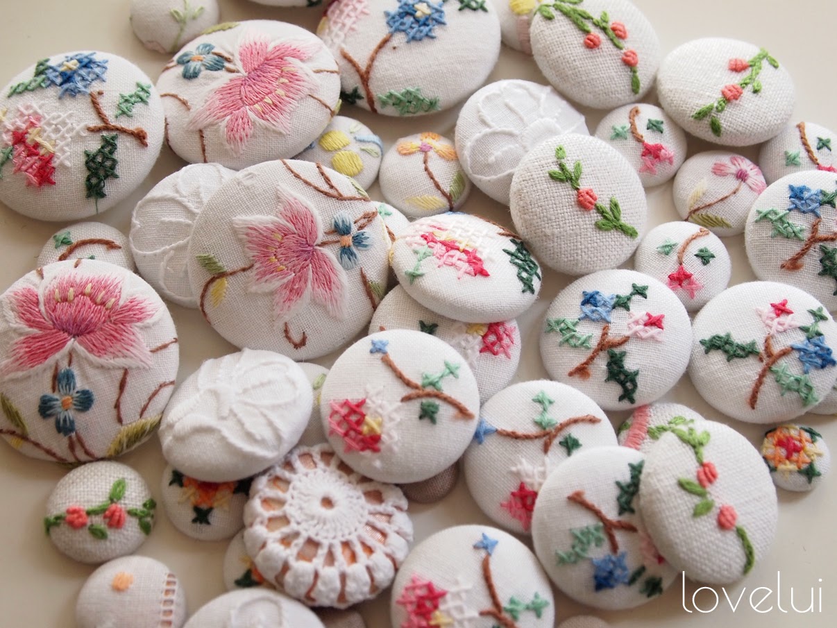  embroidered buttons