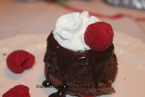 Mini Chocolate Valentine Cakes. Share NOW. #dessert #chocolatedessert #valentinedesserts #eclecticredbarn