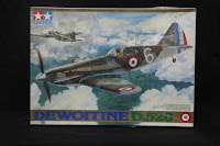 Dewoitine D.520 Warthunder Maquette du Dewoitine D.520 de Tamiya décoration Warthunder au 1/48.