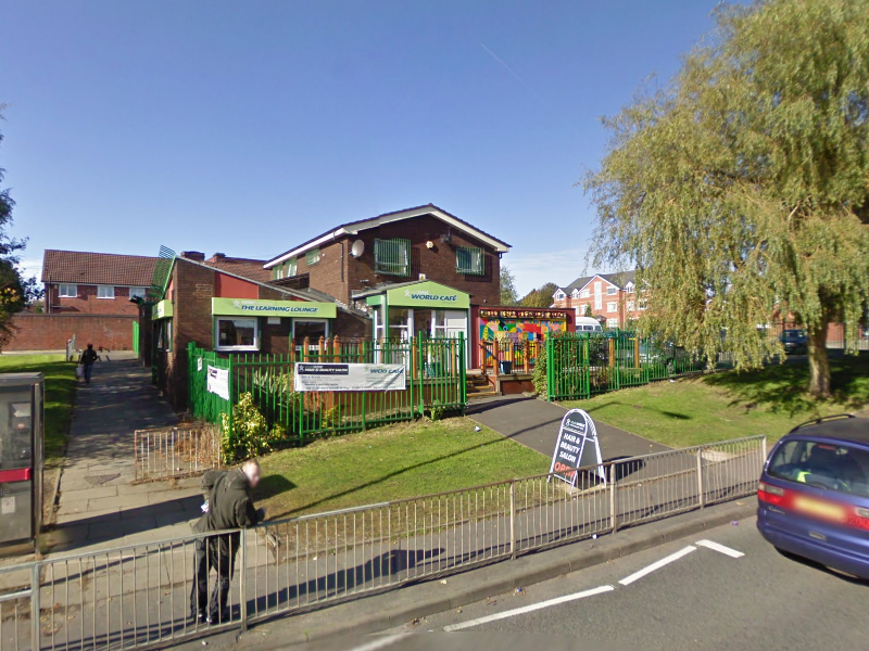 Lost Pubs Of Bolton Spinners Arms Brownlow Way