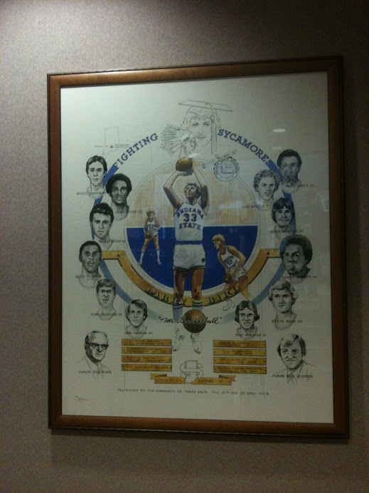 A Print of Larry and the ISU team at Hulman Center