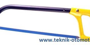 Gergaji Yang Terbuat Dari Baja Yang Sangat Tipis Disebut