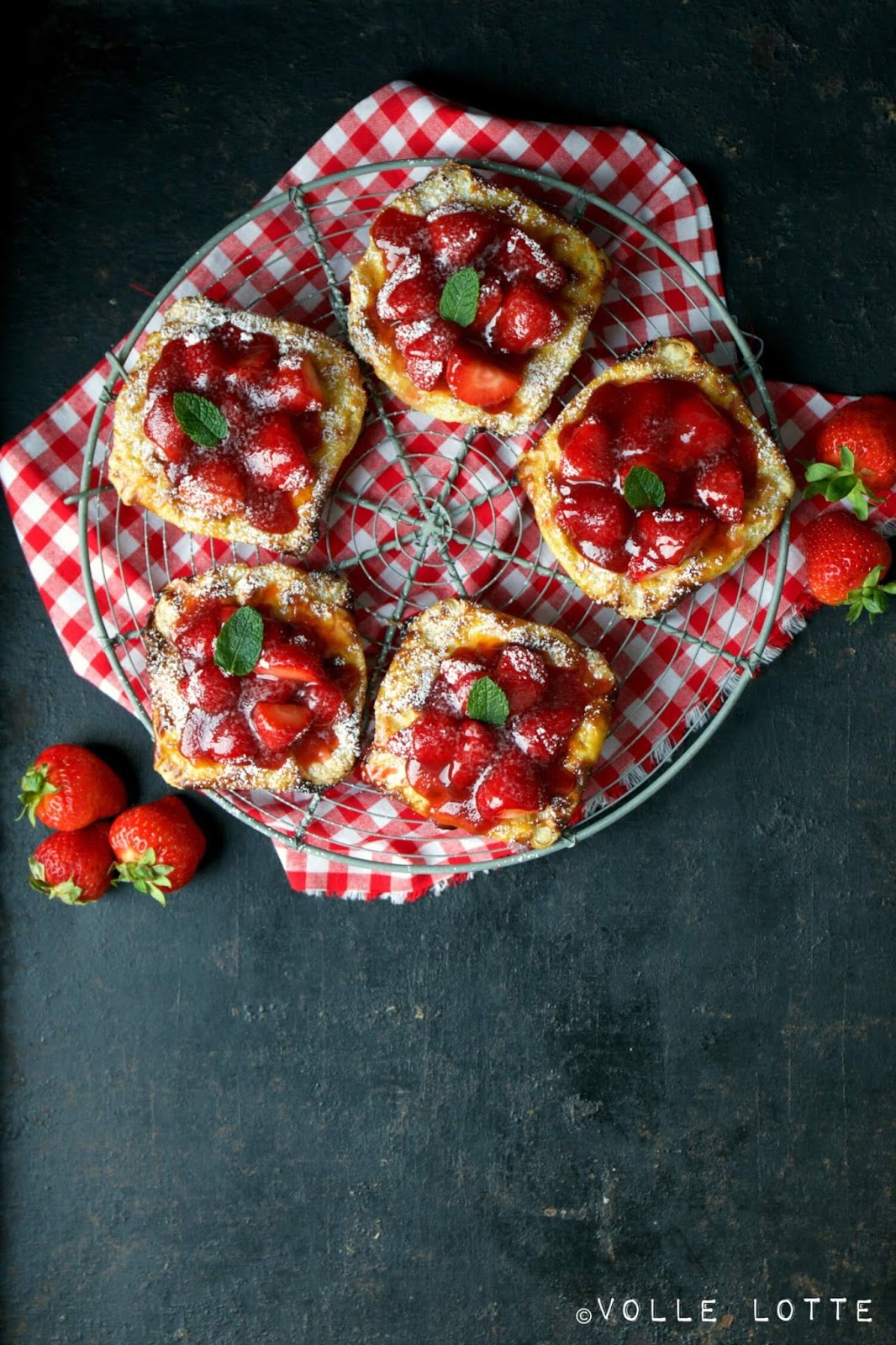 Quark-Plunderstücke mit Erdbeeren | Volle Lotte