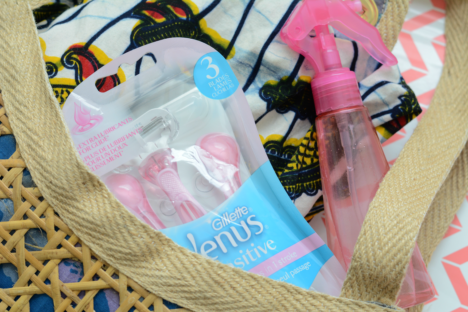 keep disposable venus razors stocked in travel bag