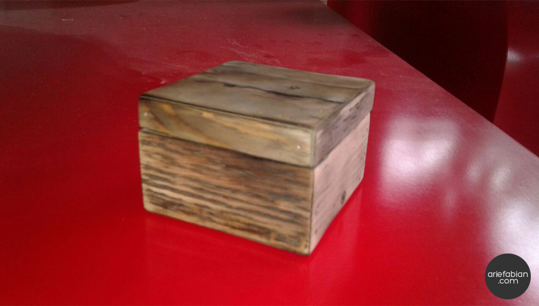 Box Dari Kayu Jati Belanda Arie Fabian box dari kayu jati belanda arie fabian