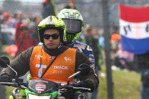 Jatuh Saat Di Lap 15 Rossi Akui Buat Kesalahan Bodoh di Assen Jatuh Saat Di Lap 15 Rossi Akui Buat Kesalahan Bodoh di Assen