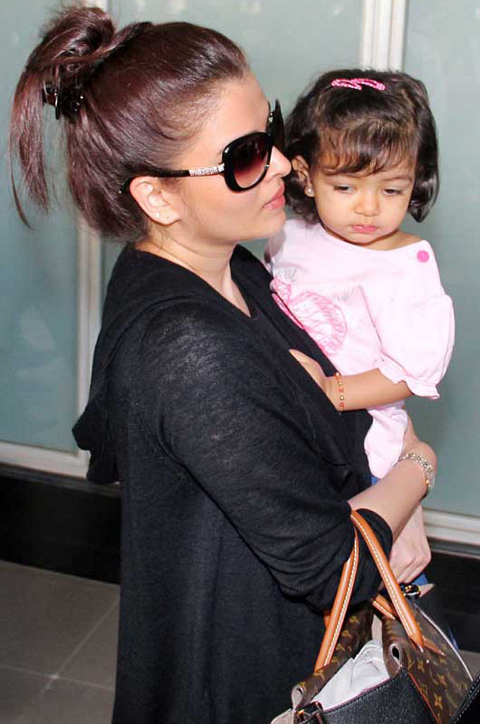 Aishwarya Rai With Baby Aaradhya ~ All Heroines Photos