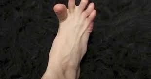 تفسير حركة القدمين أثناء الرقية. تفسير حركة القدمين أثناء الرقية