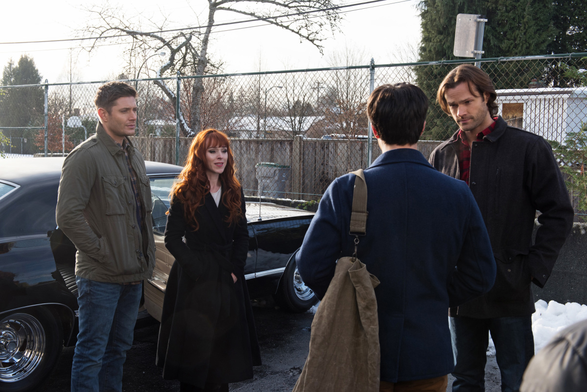 Supernatural: Rowena has to save Dean for once in episode 12x11