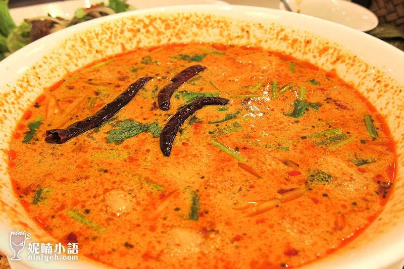 【曼谷美食】考山路 Tom Yum Kung 。喝過最有層次的酸辣蝦湯