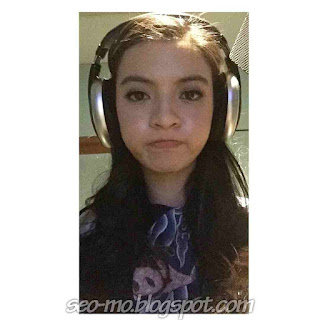 Foto Cantik Raline Shah Pakai Headphone Foto Cantik Raline Shah Pakai Headphone