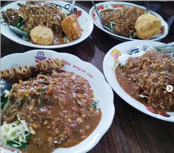 Sego Pecel Bu Wiryo