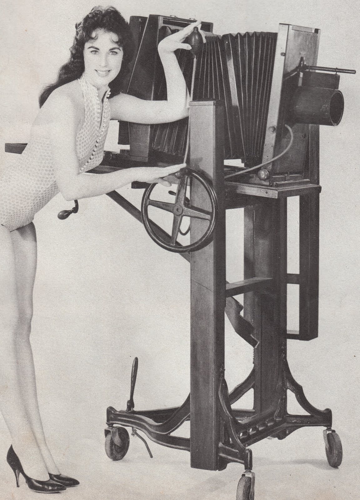 Dull Tool Dim Bulb We are STILL NOT DIGITAL at Dull Tool Dim Bulb