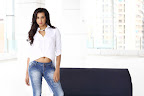 Sanjjana new sizzling photo session-thumbnail-cover