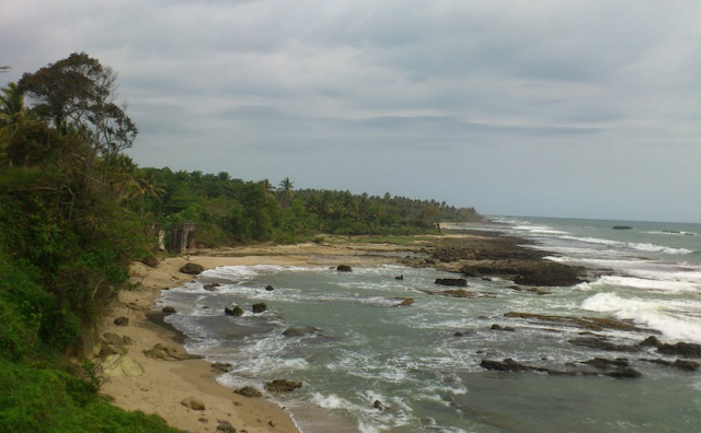 Pantai di Banten Banten adalah salah satu provinsi yang mempunyai perkembangan lumayan pesat Pantai di Banten