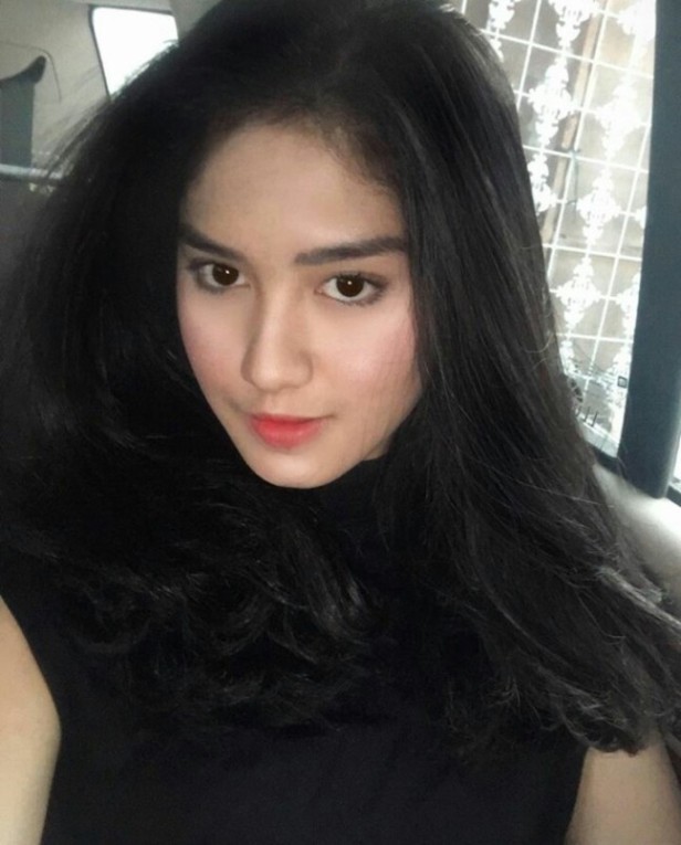 Biodata Ochi Rosdiana Pemeran Deedee Anak Langit Sctv Zlada