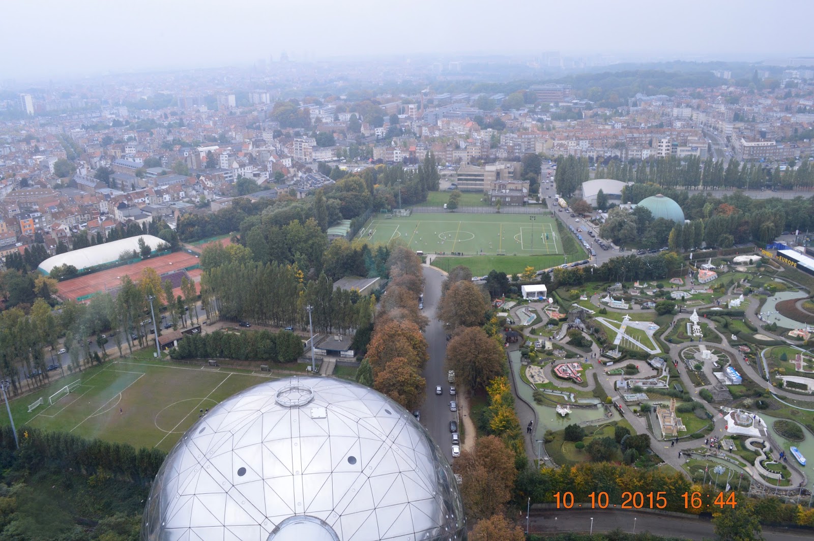 Hanya Dari Mata Ane Zarina: Day 2 - Autumn in Brussels, Belgium