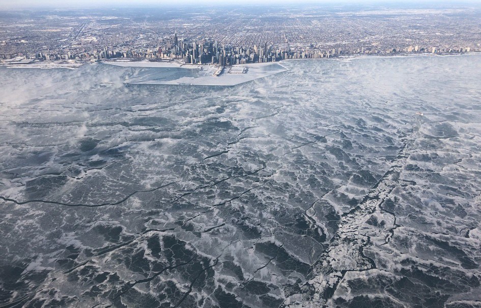 Magnificent Pictures Of Frozen Steaming Lake Michigan In Chicago, With A Minimum Temperature Of -30°C (-23°F)