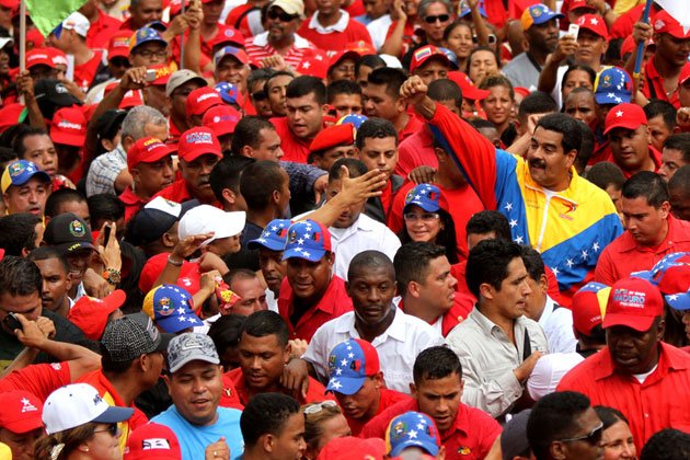 Venezuelan President maintains constant exchange with his people.