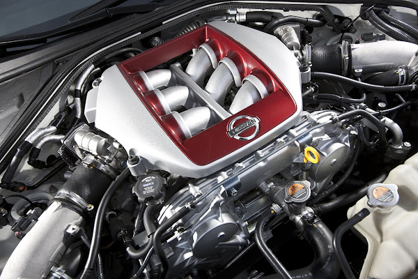 2013 Nissan GT-R engine