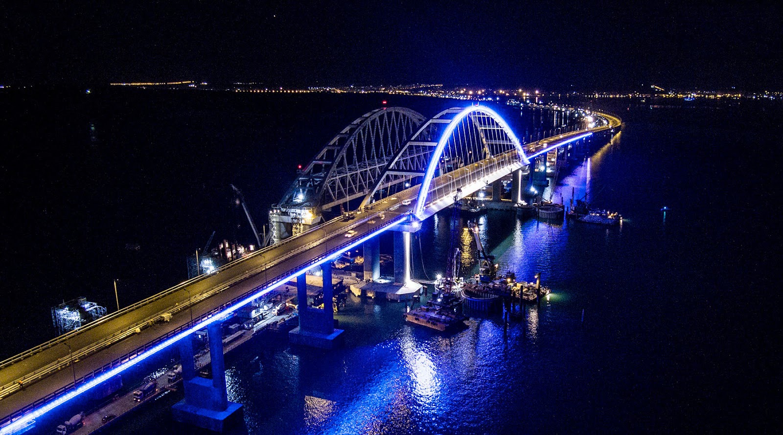 Мост крымский ночью Мост крымский ночью