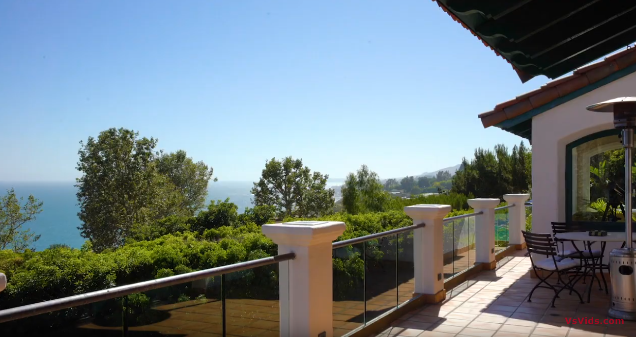 19 Photos vs. 3909 Villa Costera | Malibu - Luxury Home Tour 19 Photos vs. 3909 Villa Costera | Malibu - Luxury Home Tour