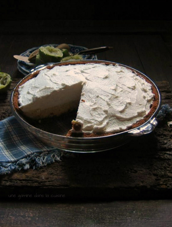 key lime pie with cornmeal-cocoa graham crust | une gamine dans la cuisine