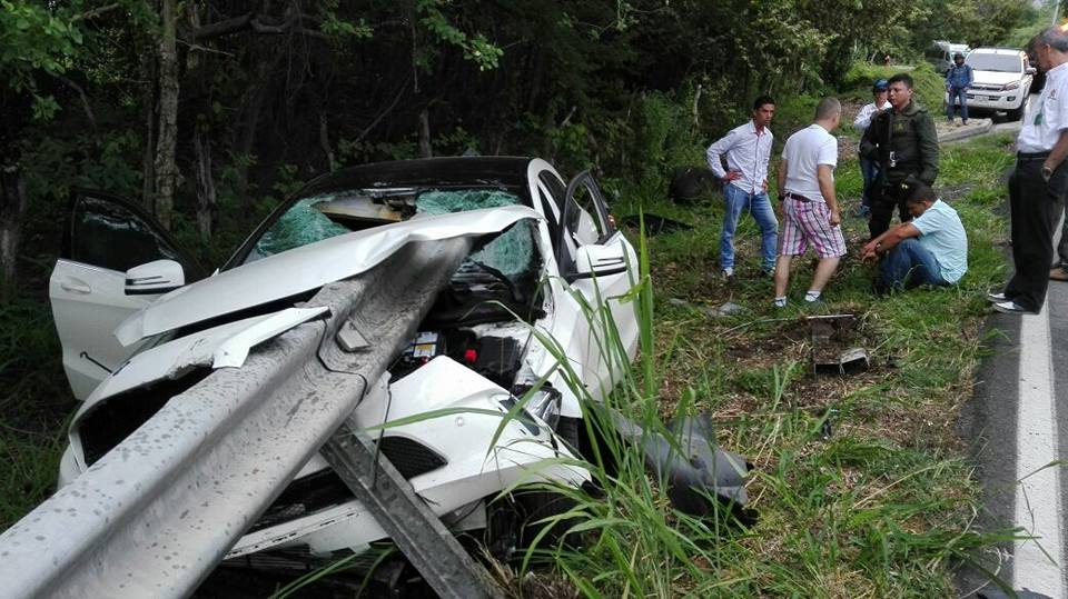 Impresionante accidente en la vía Hobo - Gigante - Laboyanos.com (Comunicado de prensa) (blog)