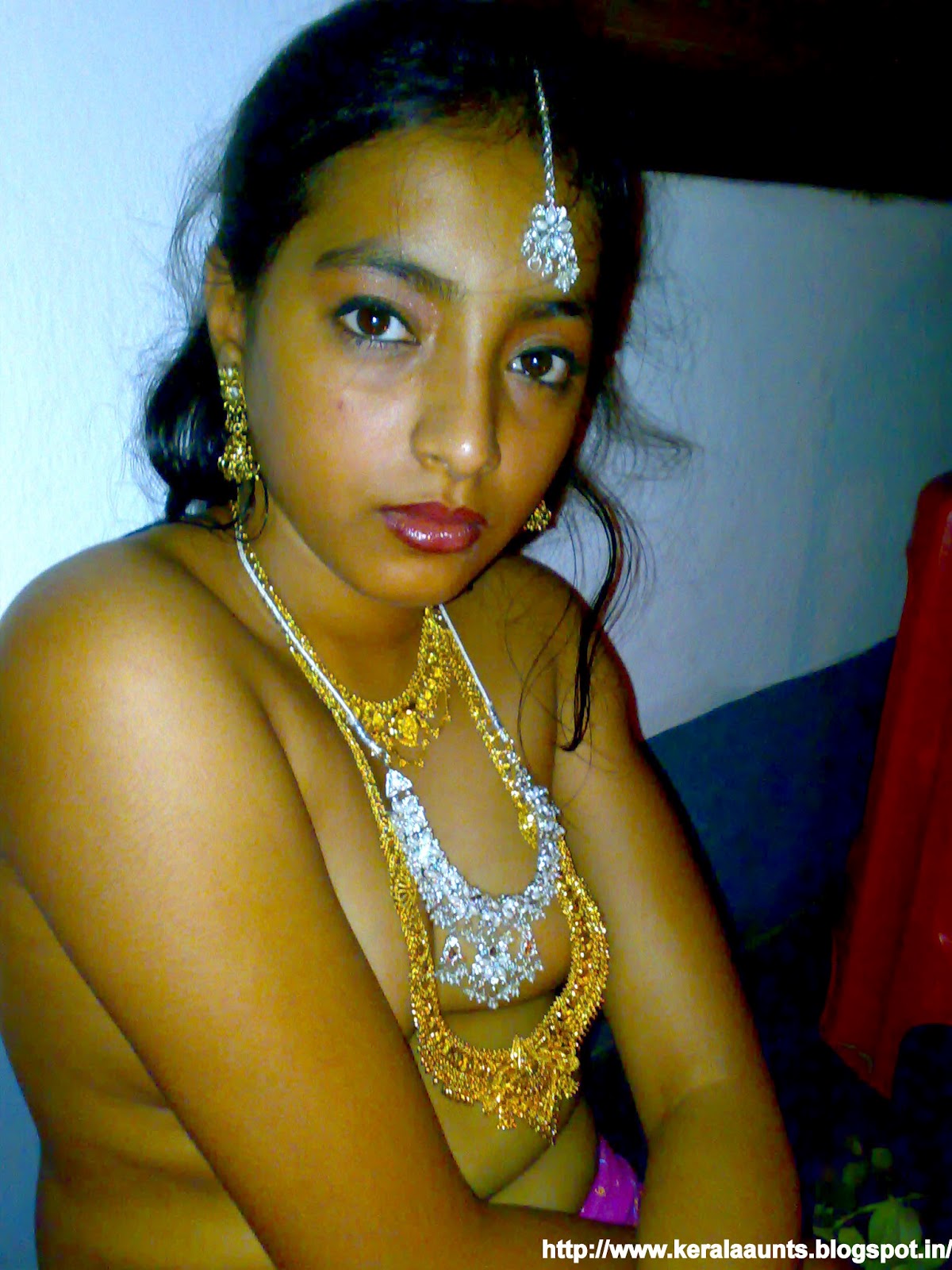 Indian Tamil Nude Girls - Nude porn for lovers: South indian Tamil girl sujatha fully nude pictures  with her lover