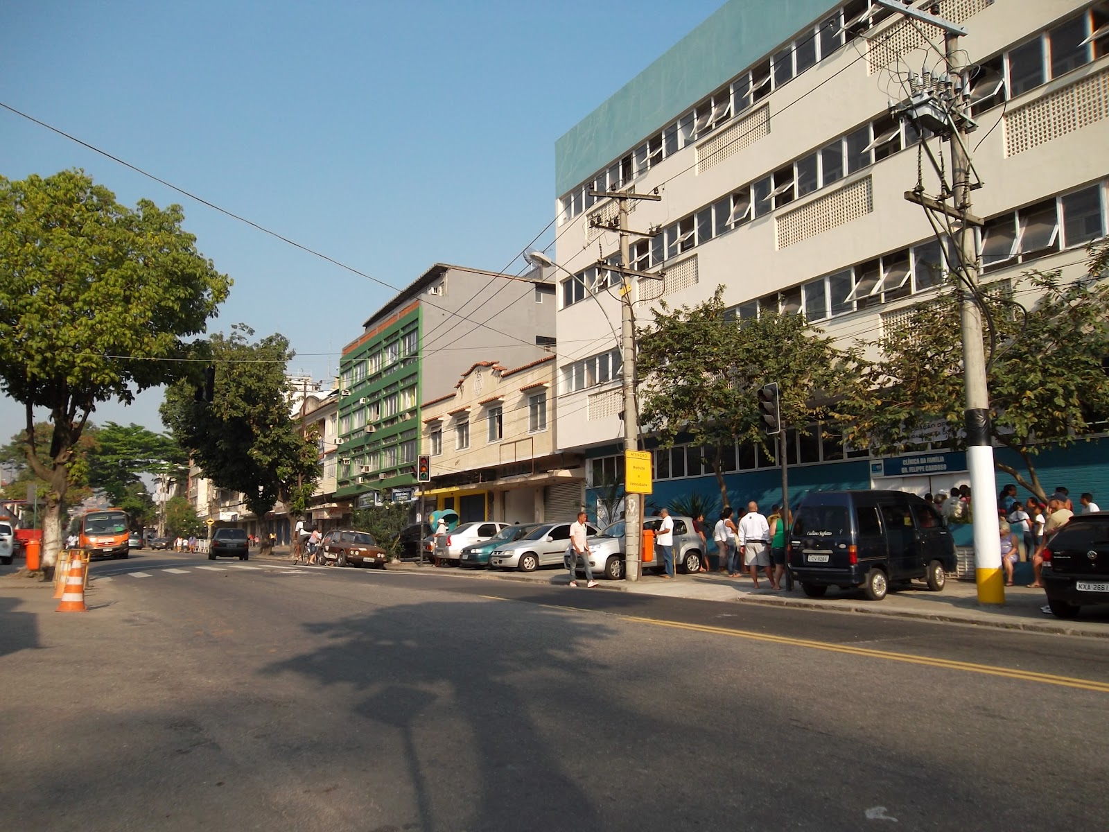 AVENIDA NOSSA SENHORA DA PENHA SE PREPARA PARA DESFILE DE 7 DE SETEMBRO HOJE Clínica da