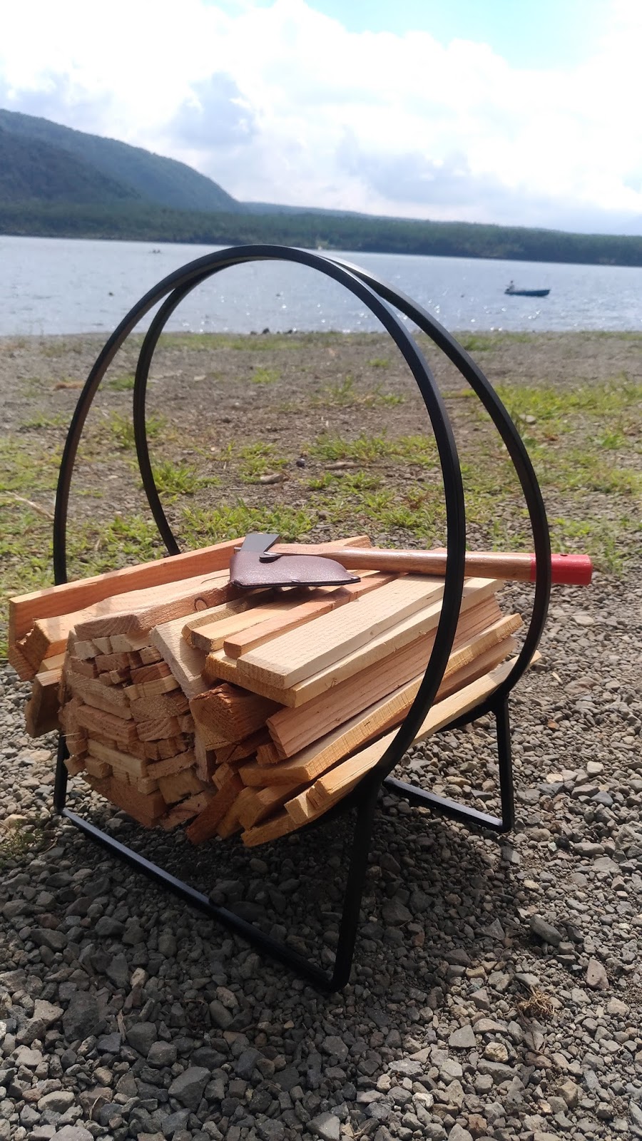 薪置き（ログラック）でたき火がより快適に|キャンプ初心者家族のあれこれブログ