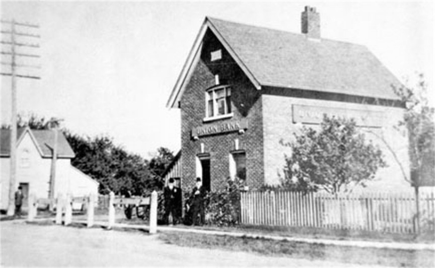 lost toronto Dundas and Burnhamthorpe/Then and Now