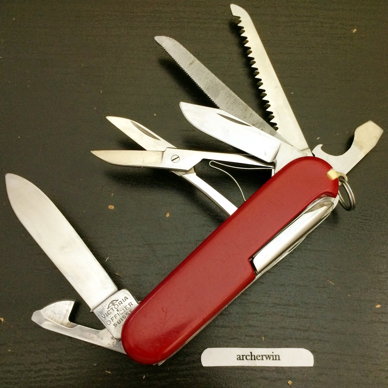 archerwin's Swiss Army Knives COLLECTION Victorinox Small Master