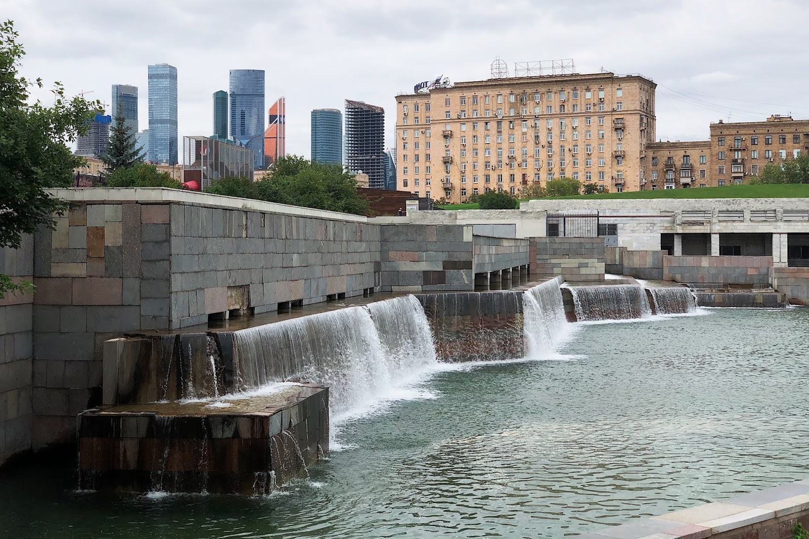 Обыденский парк водопад в москве Обыденский парк водопад в москве