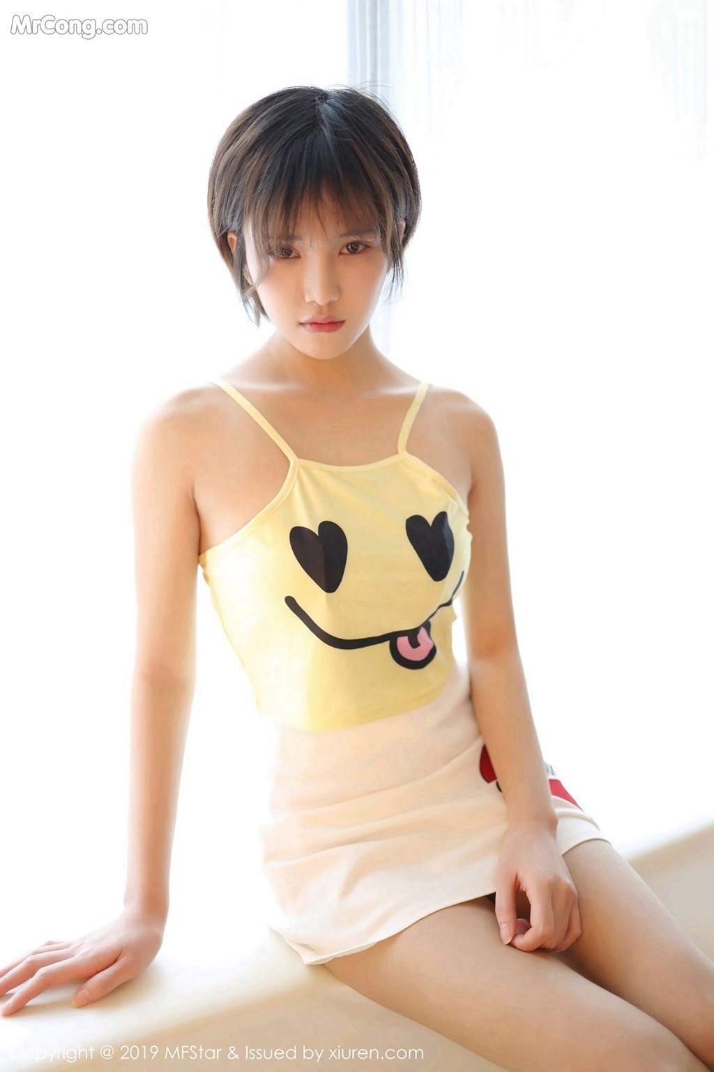 MFStar Vol.178: Model 小 姿 2002 (43 photos)