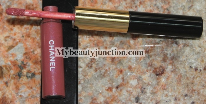 Chanel Rouge Double Intensite Rose Garnet lip colour swatch: My HG lipstick  - Cosmetopia Digest Beauty and Makeup Blog