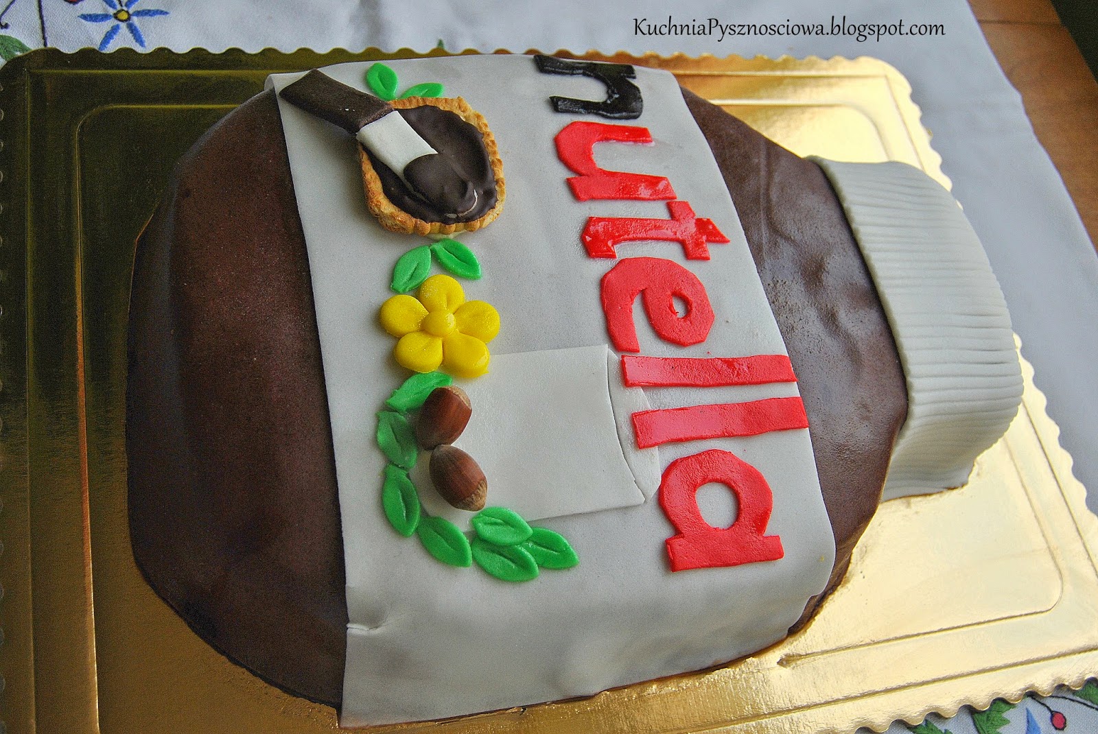 Tort słoik Nutelli dla prawdziwych czekoladoholików