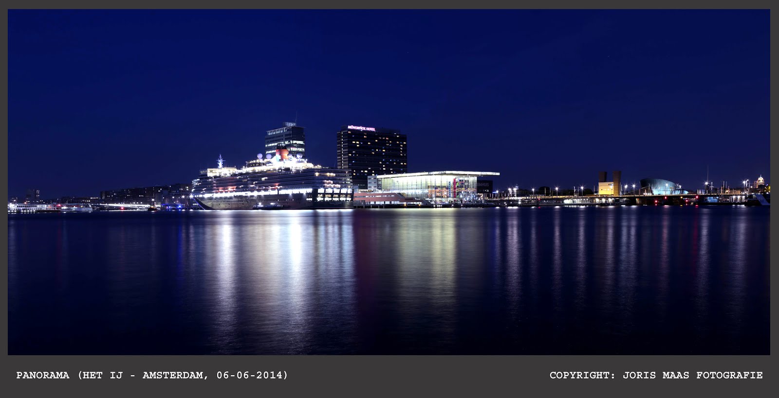 Amsterdam - Het IJ (Cruiseship)