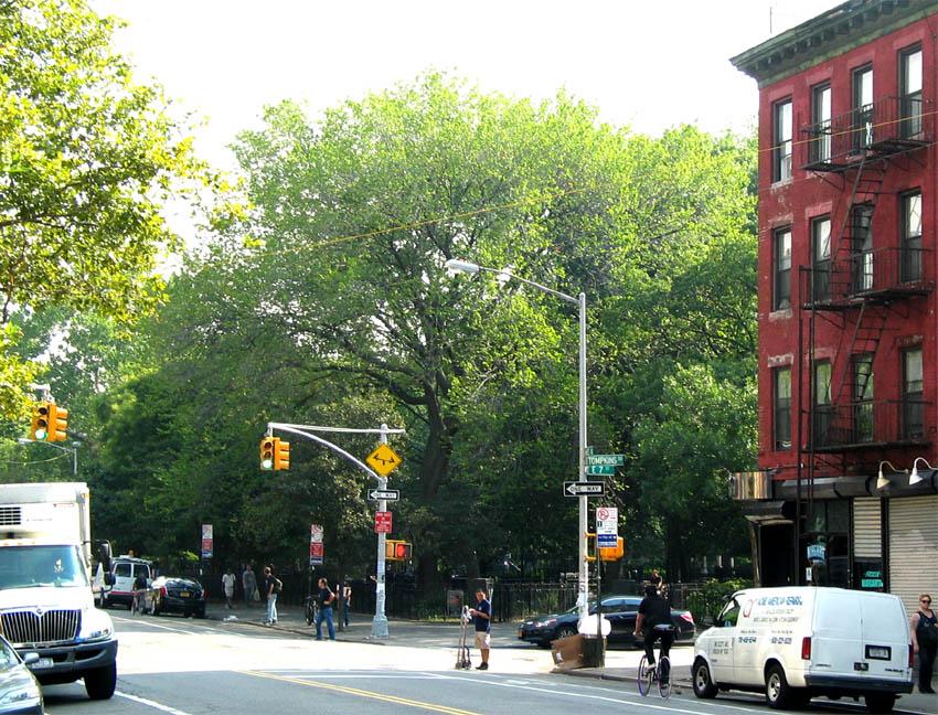Parks in New York City Der Tompkins Square Park als Mitte von Little