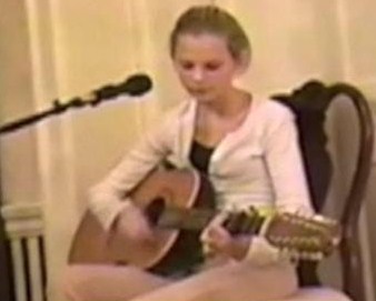 Sizzerbiz: Photos show Taylor Swift before she was famous