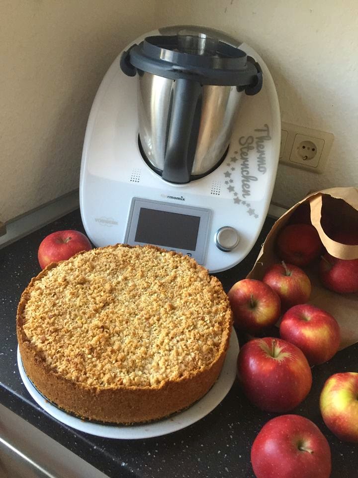 Apfelkuchen mit Sahneguss und Nussstreusel - Thermomix Rezepte Blogs