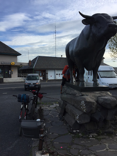 [CR] VTT BUL : Itinérance dans l'Aubrac du 15 au 17 mai 2017 IMG_3934