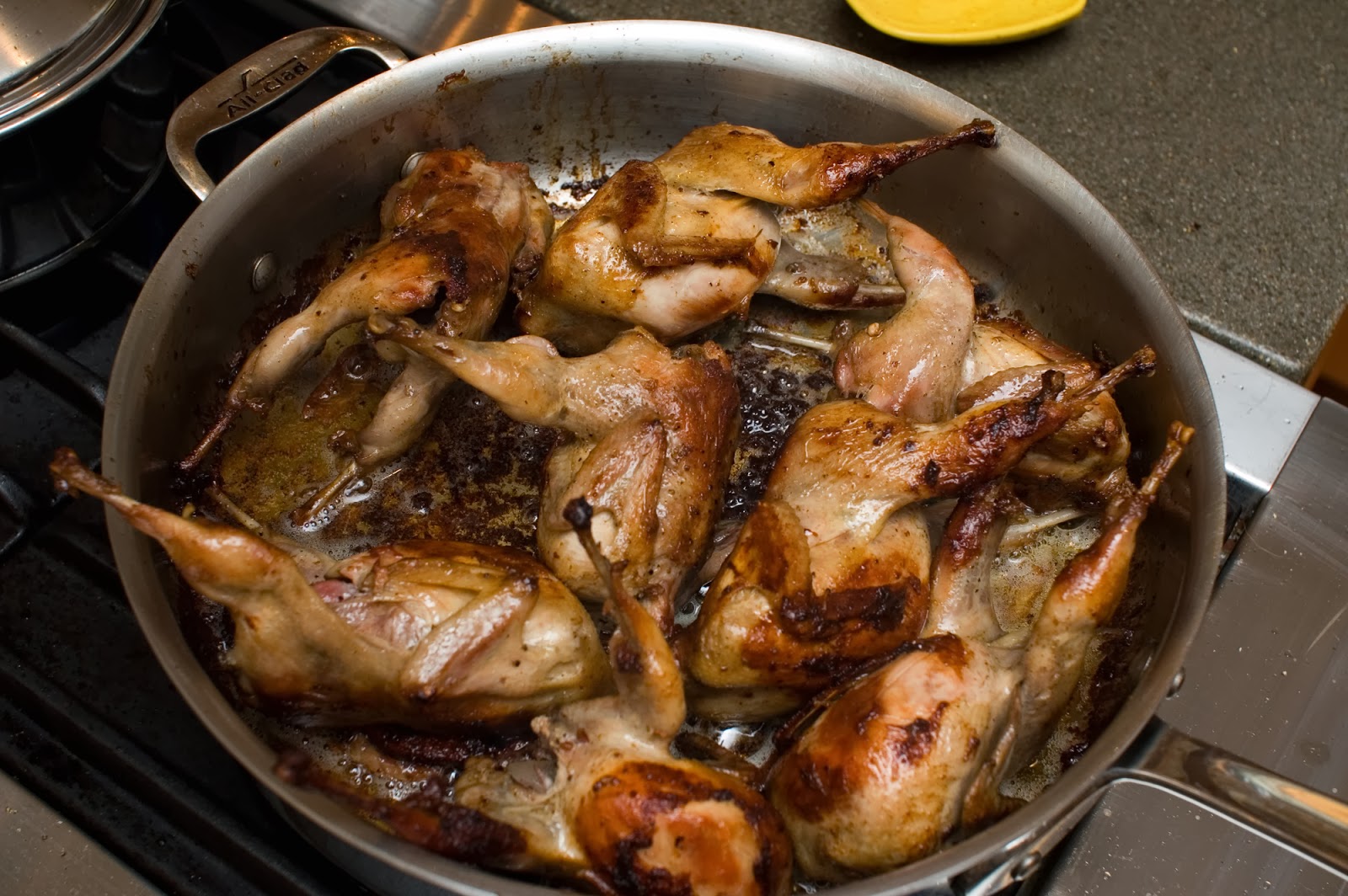 Quails_browning_in_pan.jpg