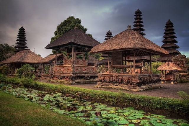 foto pura taman ayun mangwi bali