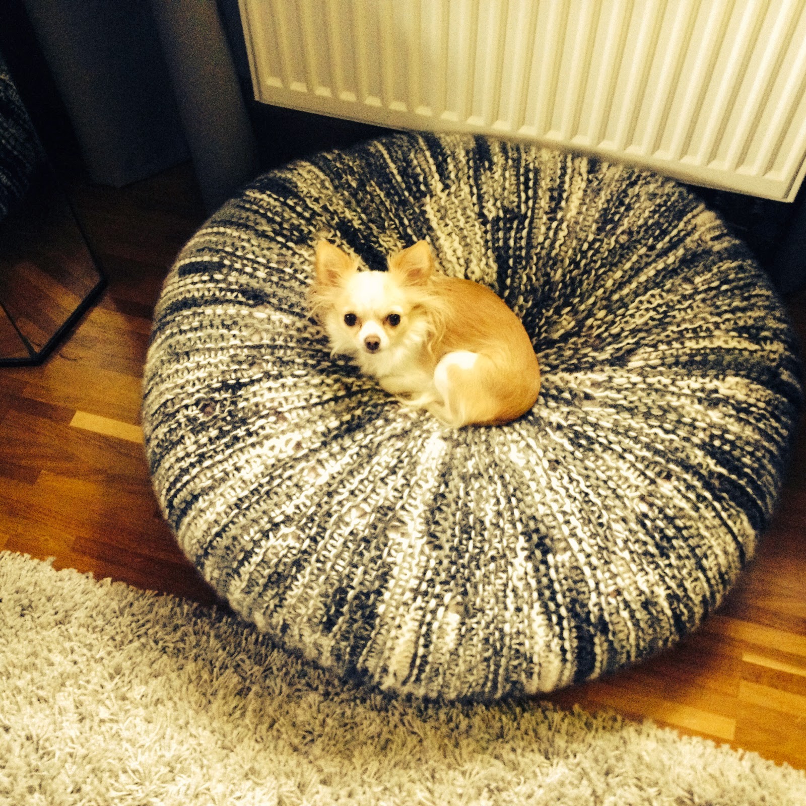 Ein Stück Heile Welt Pouf Rundes Sitzkissen Selber Stricken Image Jpg