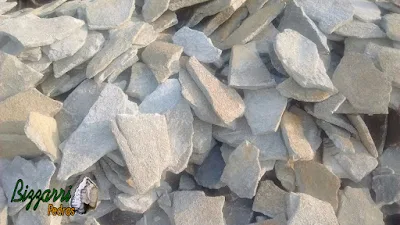 Pedra chapas de pedra moledo, para construção de calçada de pedra, com espessura de 5 cm a 10 cm.