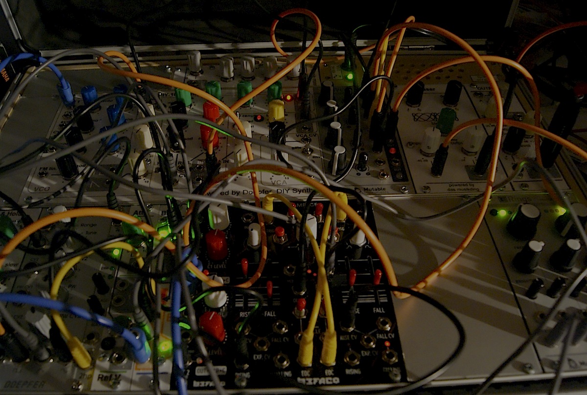 Growing your modular synthesizer for dummies Tune by 2hp